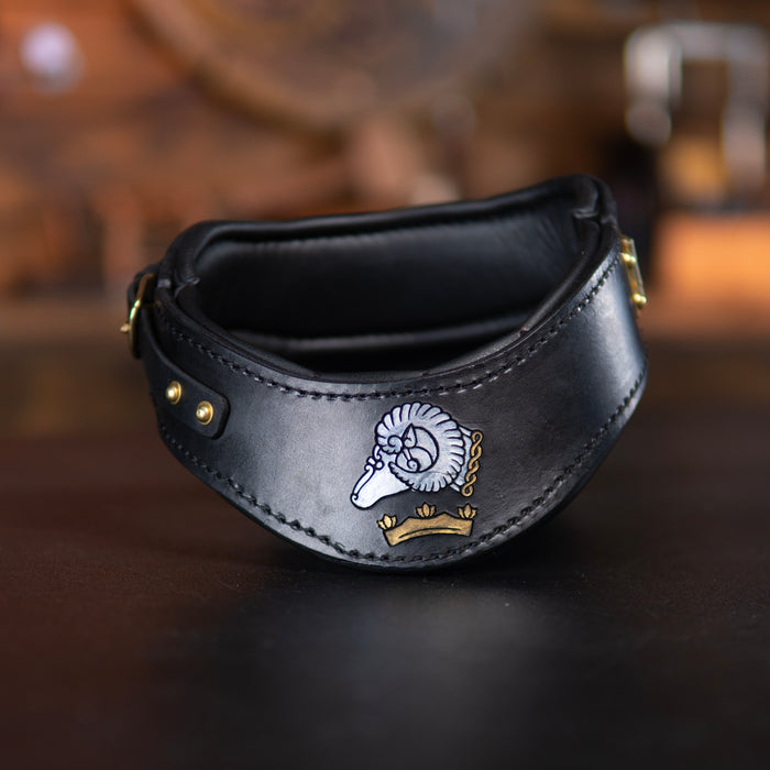 Modèle de gorget en cuir - Armure en cuir | Atelier du cheval noir